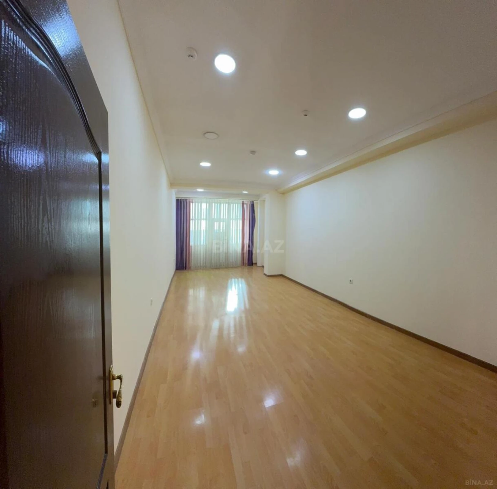 Kirayə verilir 6 otaqlı ofis 255 m²