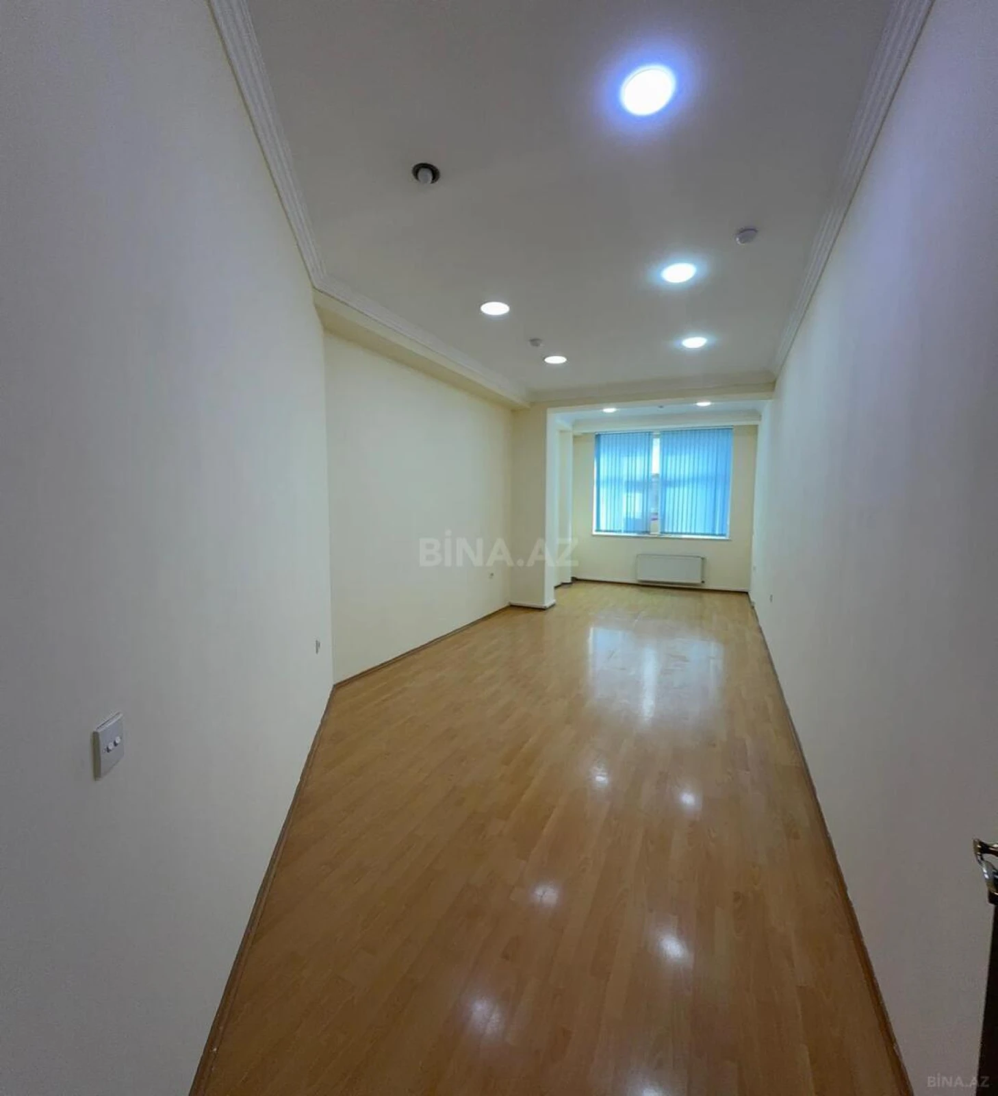 Kirayə verilir 6 otaqlı ofis 255 m²