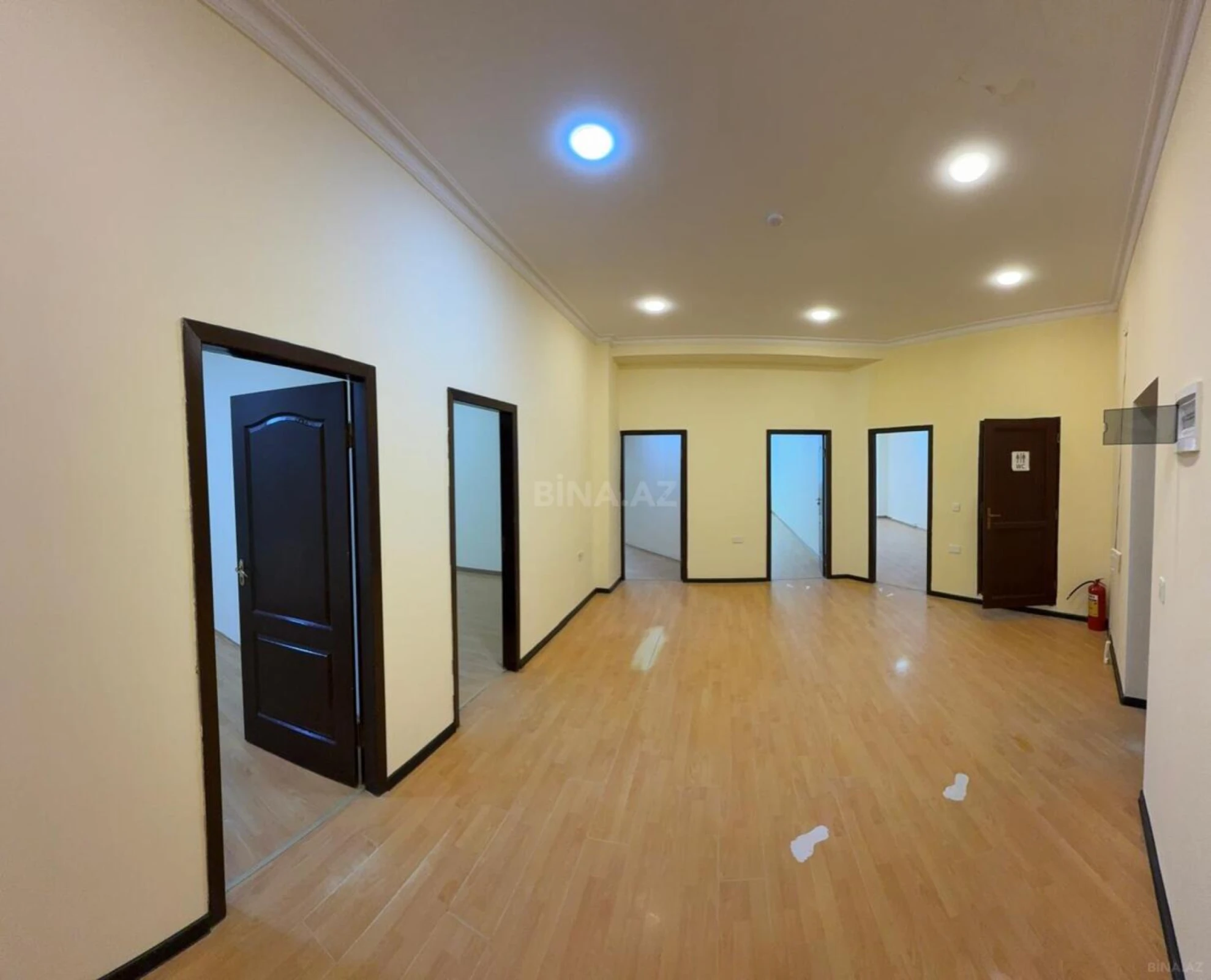 Kirayə verilir 6 otaqlı ofis 255 m²