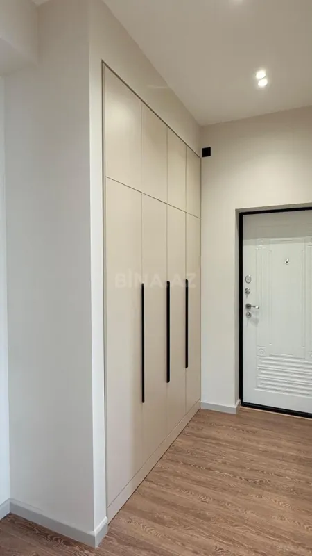 Satılır 2 otaqlı mənzil 61 m²