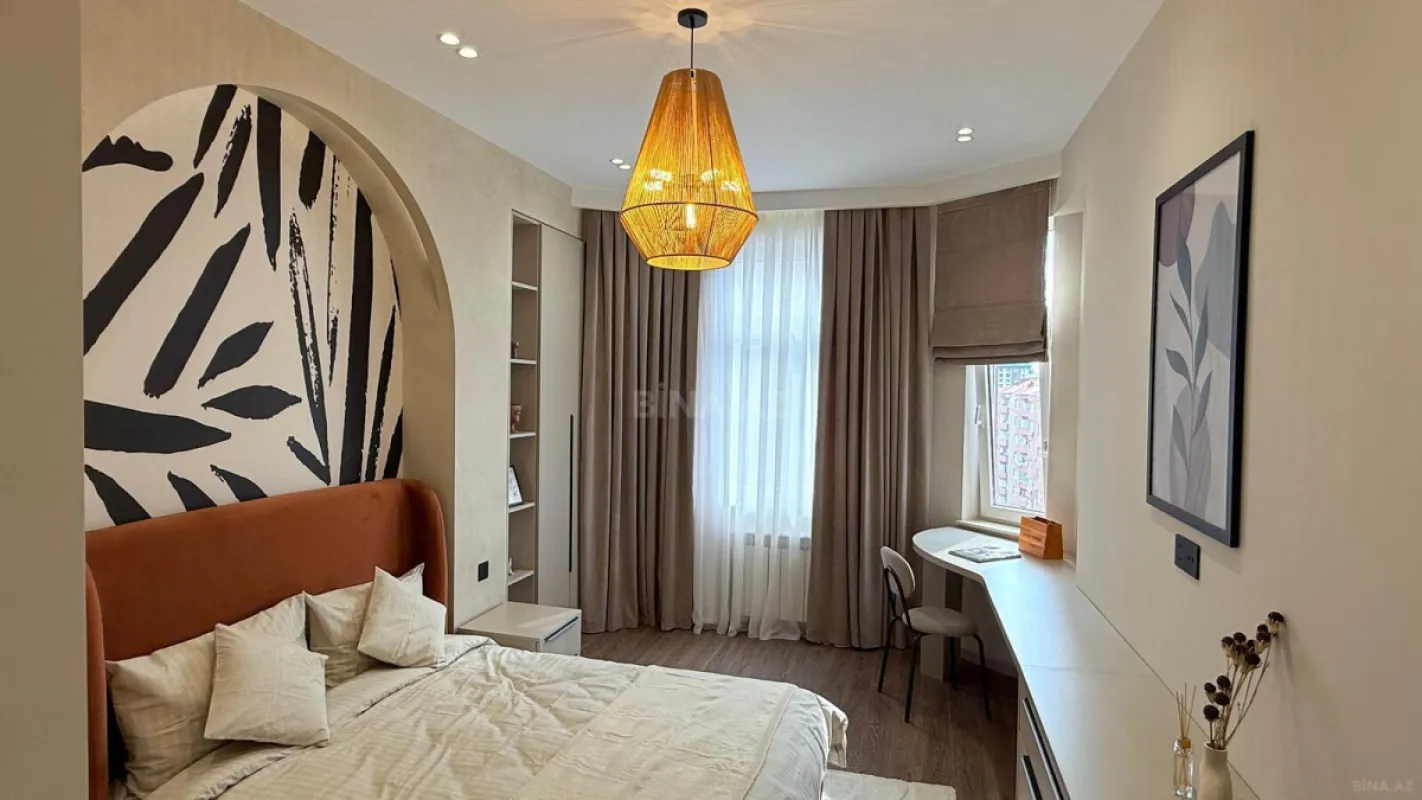 Satılır 2 otaqlı mənzil 61 m²