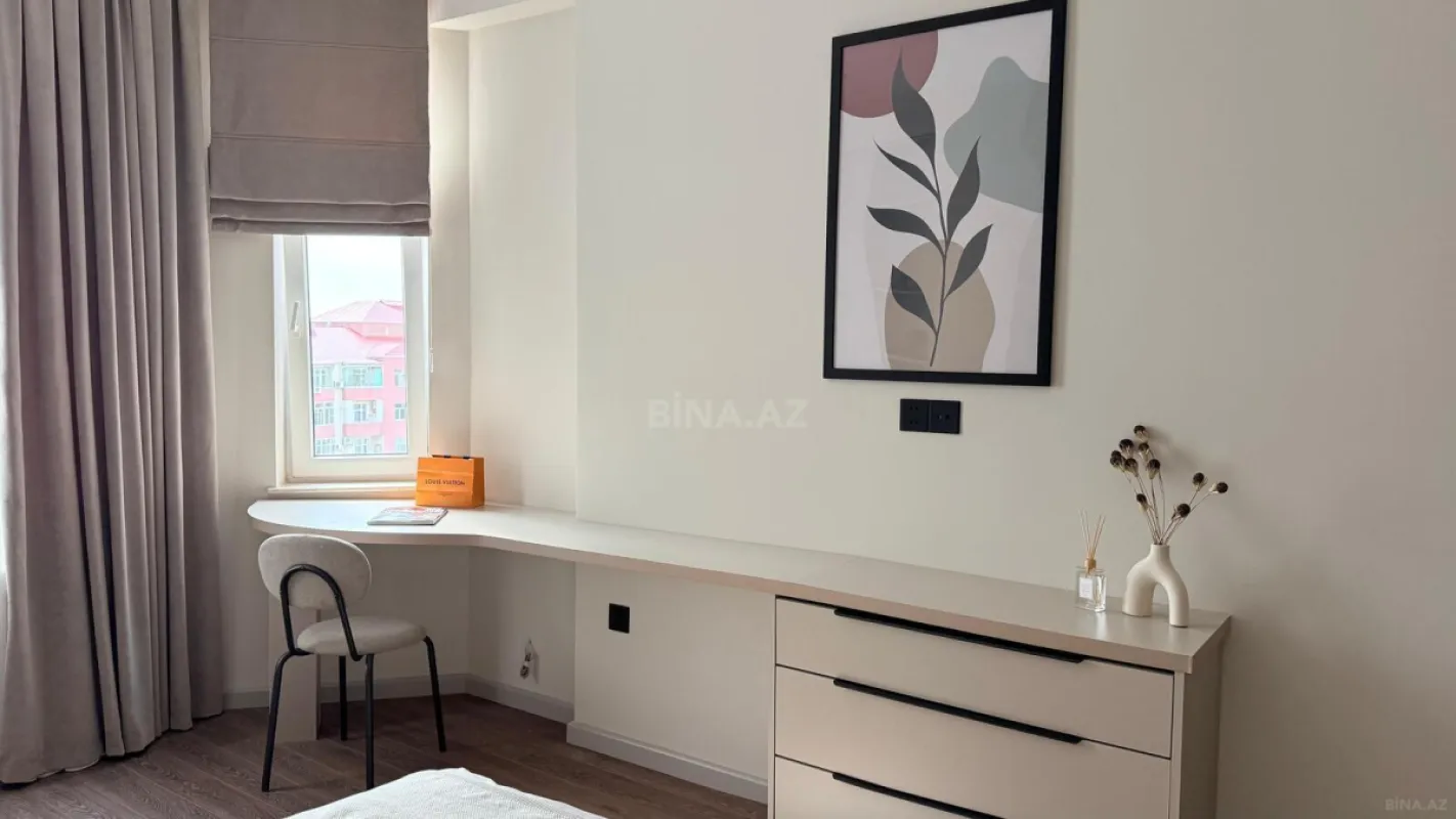 Satılır 2 otaqlı mənzil 61 m²