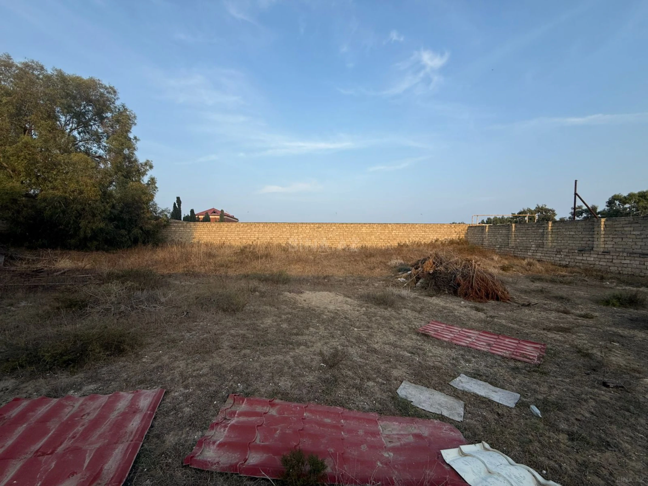 Satılır torpaq sahəsi 12 m²