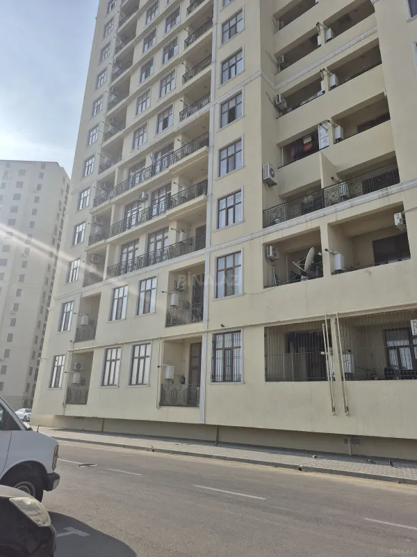 Satılır 2 otaqlı mənzil 83 m²