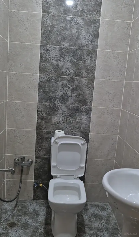 Satılır 2 otaqlı mənzil 83 m²