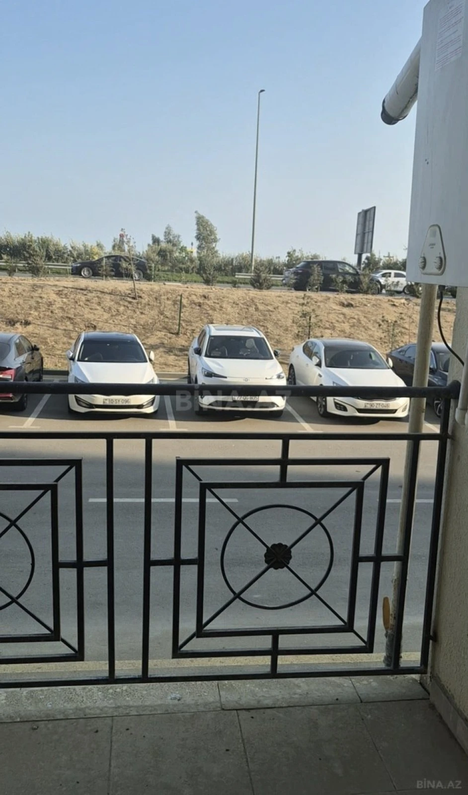 Satılır 2 otaqlı mənzil 83 m²