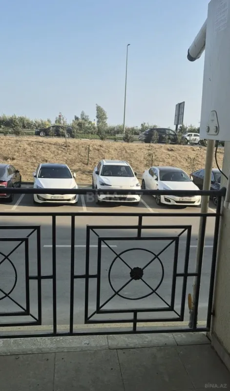 Satılır 2 otaqlı mənzil 83 m²