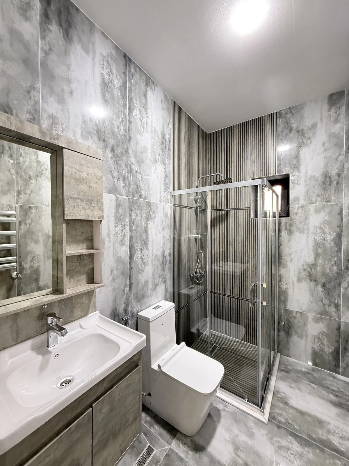 Satılır 4 otaqlı həyət evi 140 m²