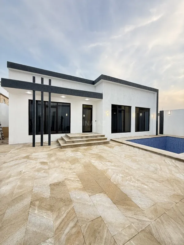 Satılır 4 otaqlı həyət evi 140 m²