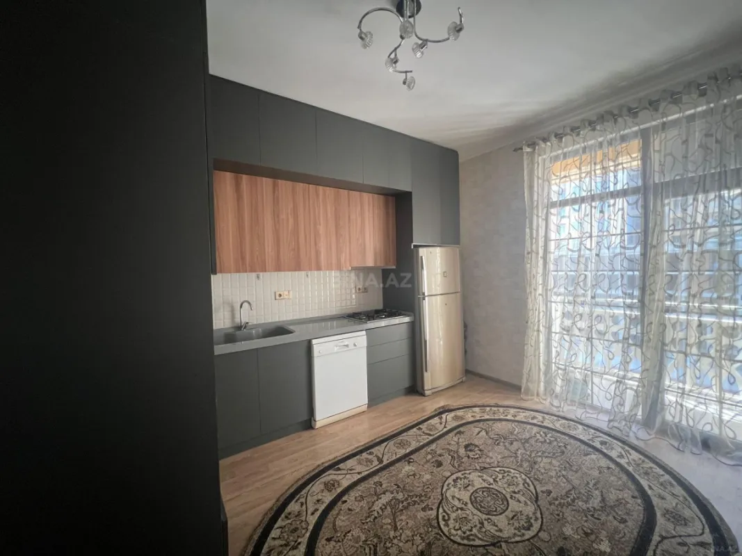 Satılır 3 otaqlı mənzil 110 m²