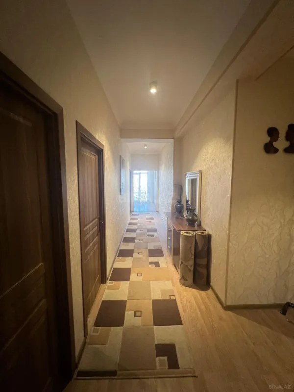 Satılır 3 otaqlı mənzil 110 m²