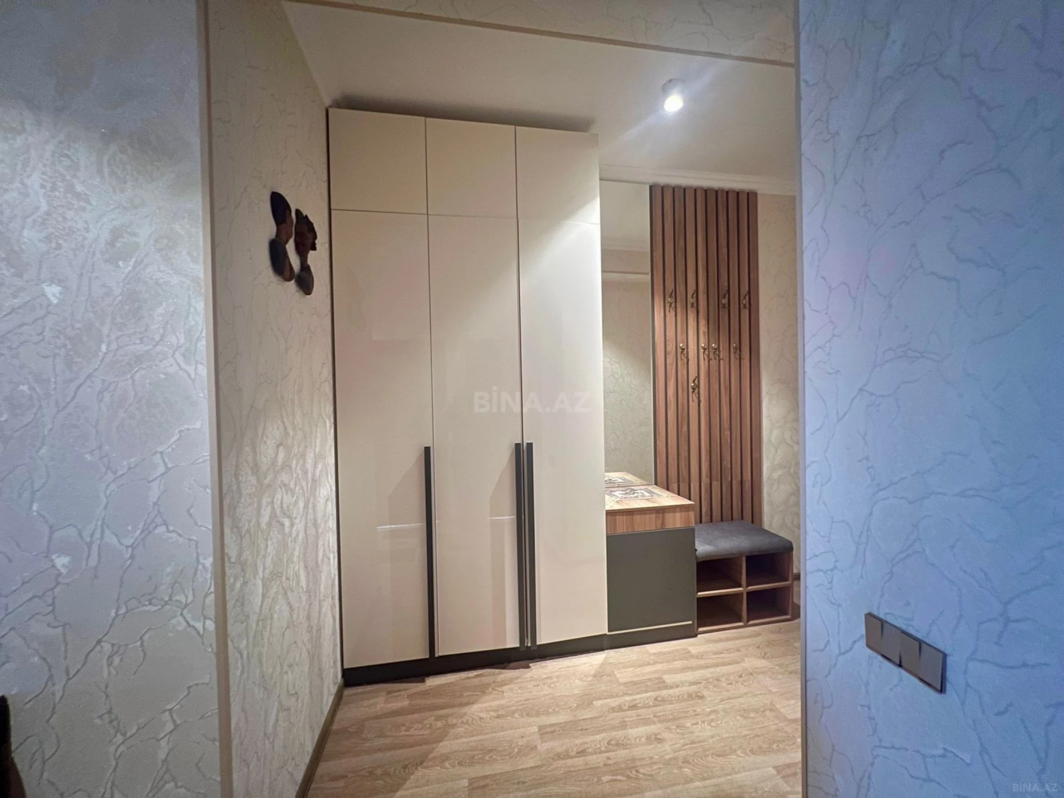 Satılır 3 otaqlı mənzil 110 m²