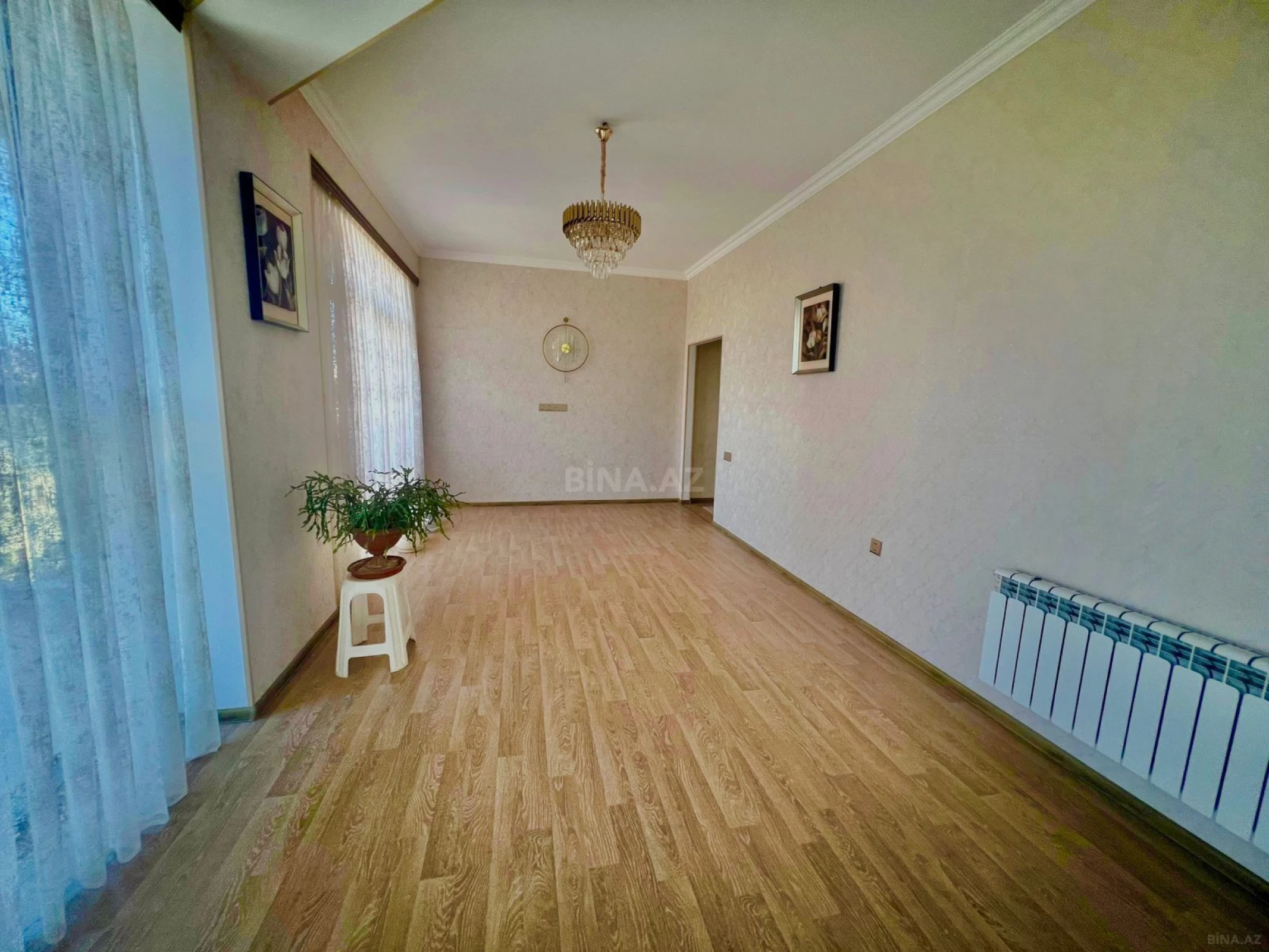 Satılır 3 otaqlı mənzil 110 m²