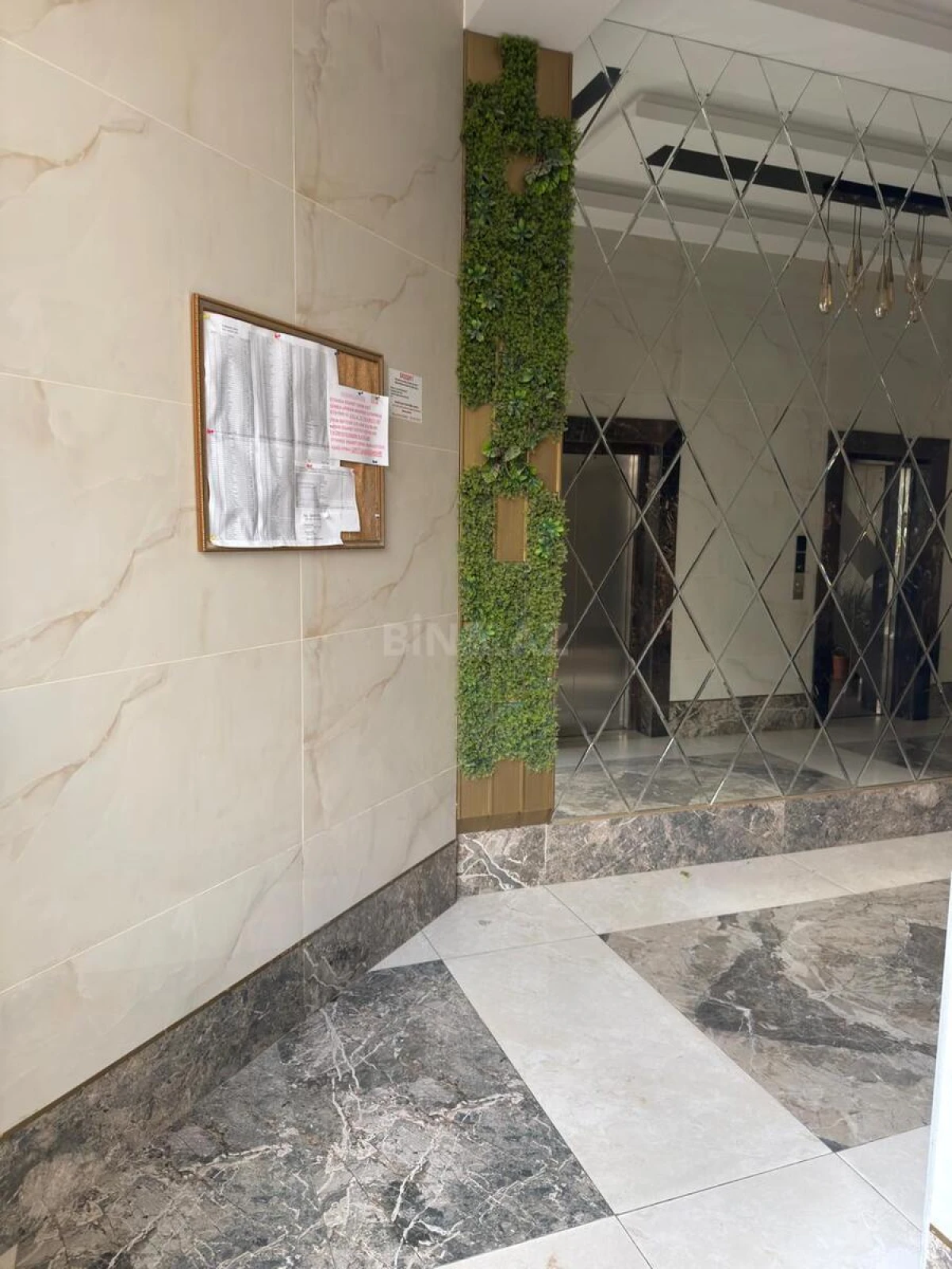 Satılır 3 otaqlı mənzil 140 m²