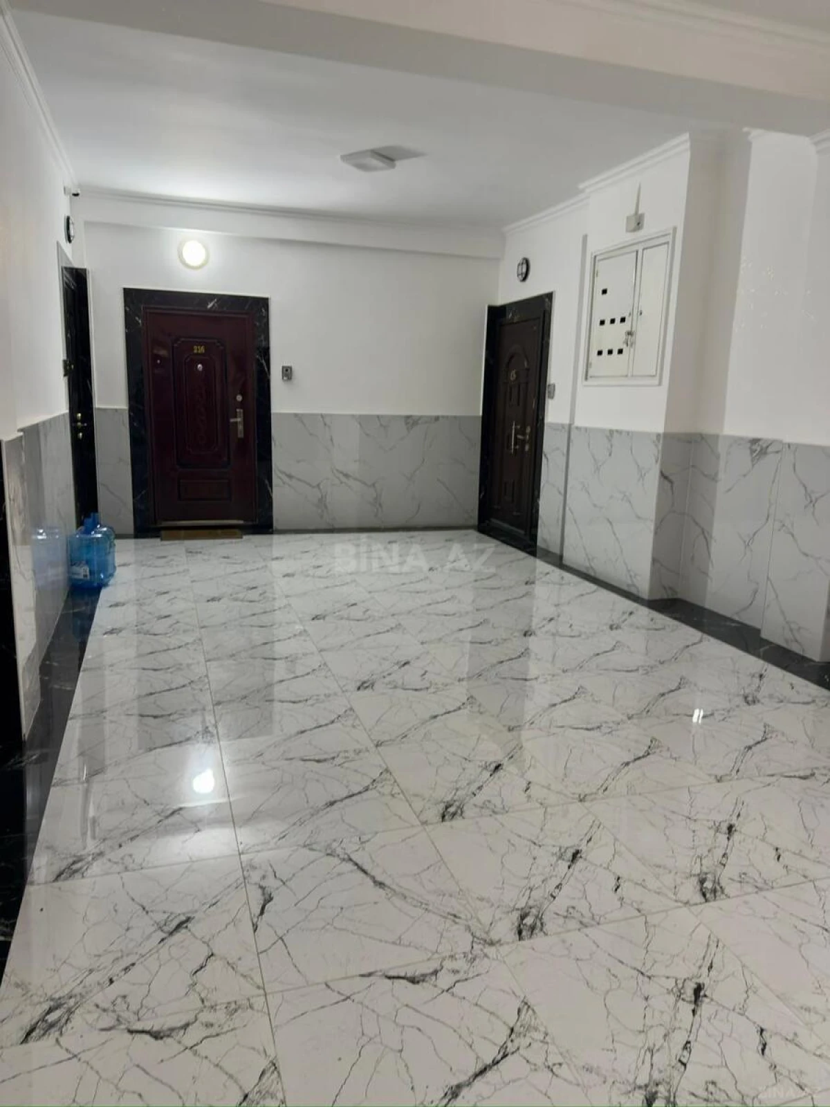 Satılır 3 otaqlı mənzil 140 m²
