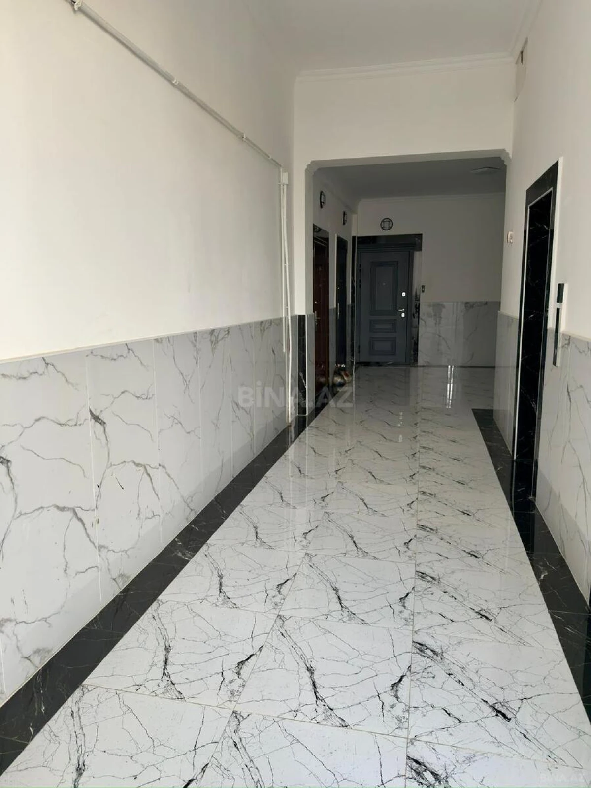 Satılır 3 otaqlı mənzil 140 m²