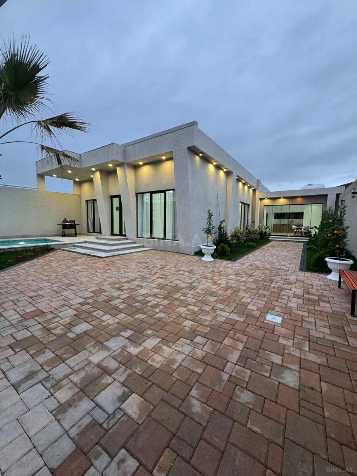 Satılır 3 otaqlı həyət evi 160 m²