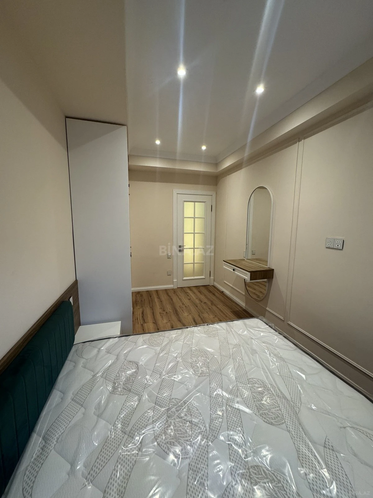 Satılır 2 otaqlı mənzil 64 m²