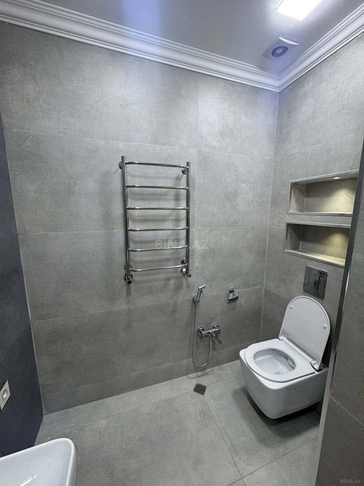 Satılır 2 otaqlı mənzil 64 m²