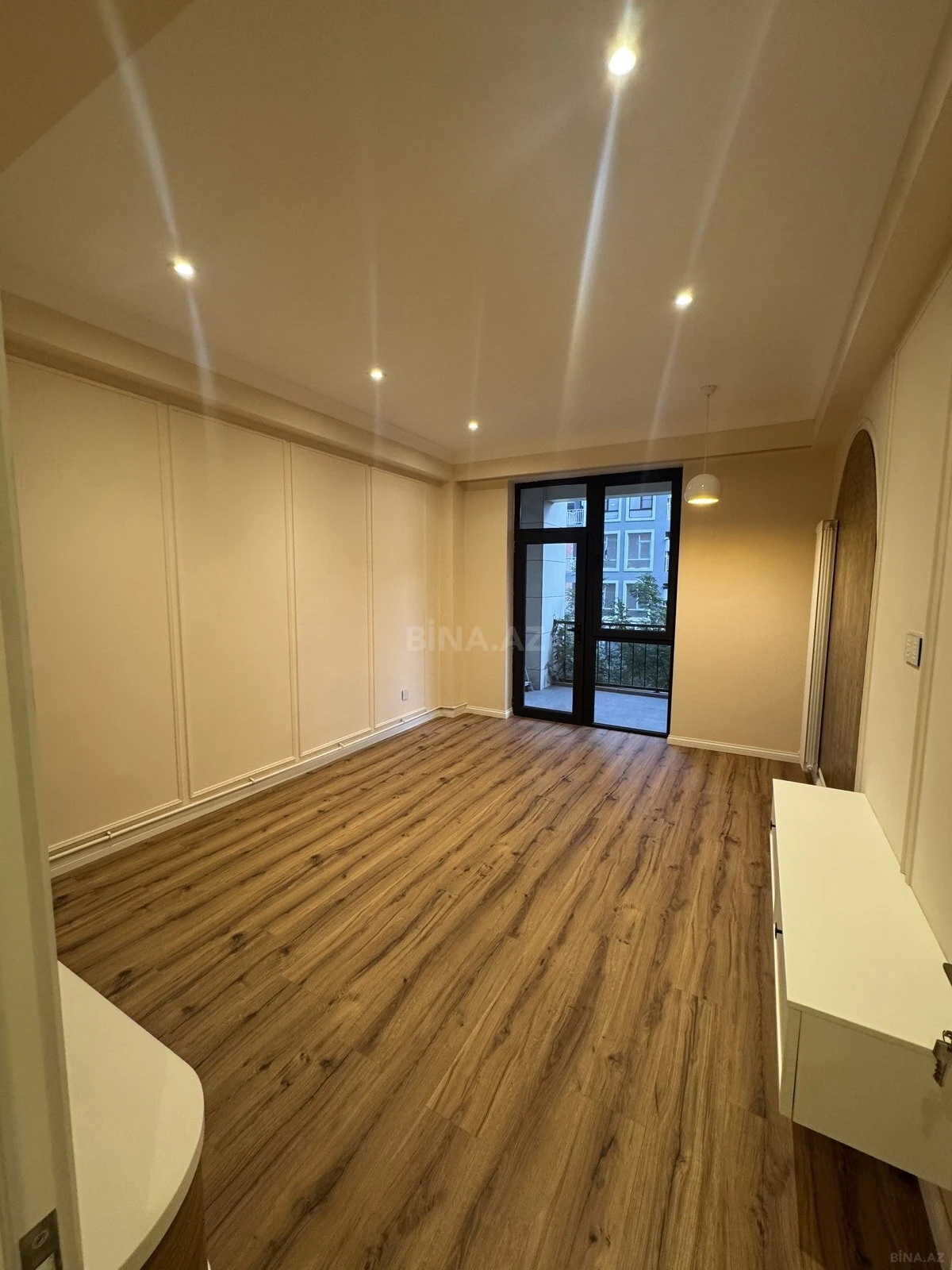 Satılır 2 otaqlı mənzil 64 m²