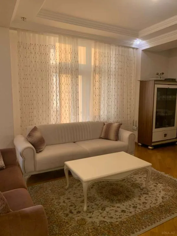 Satılır 3 otaqlı mənzil 113 m²