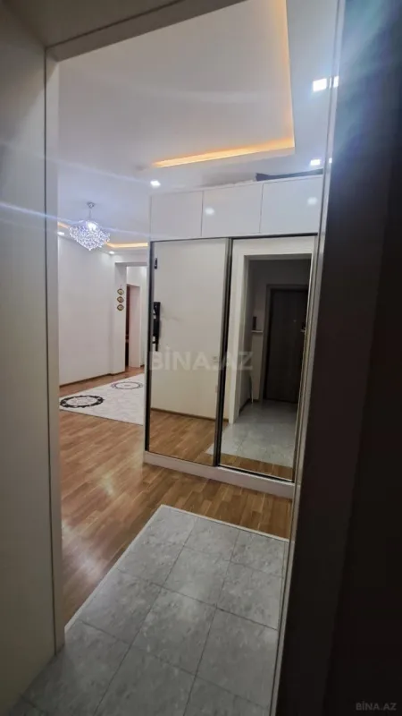 Satılır 4 otaqlı mənzil 125 m²