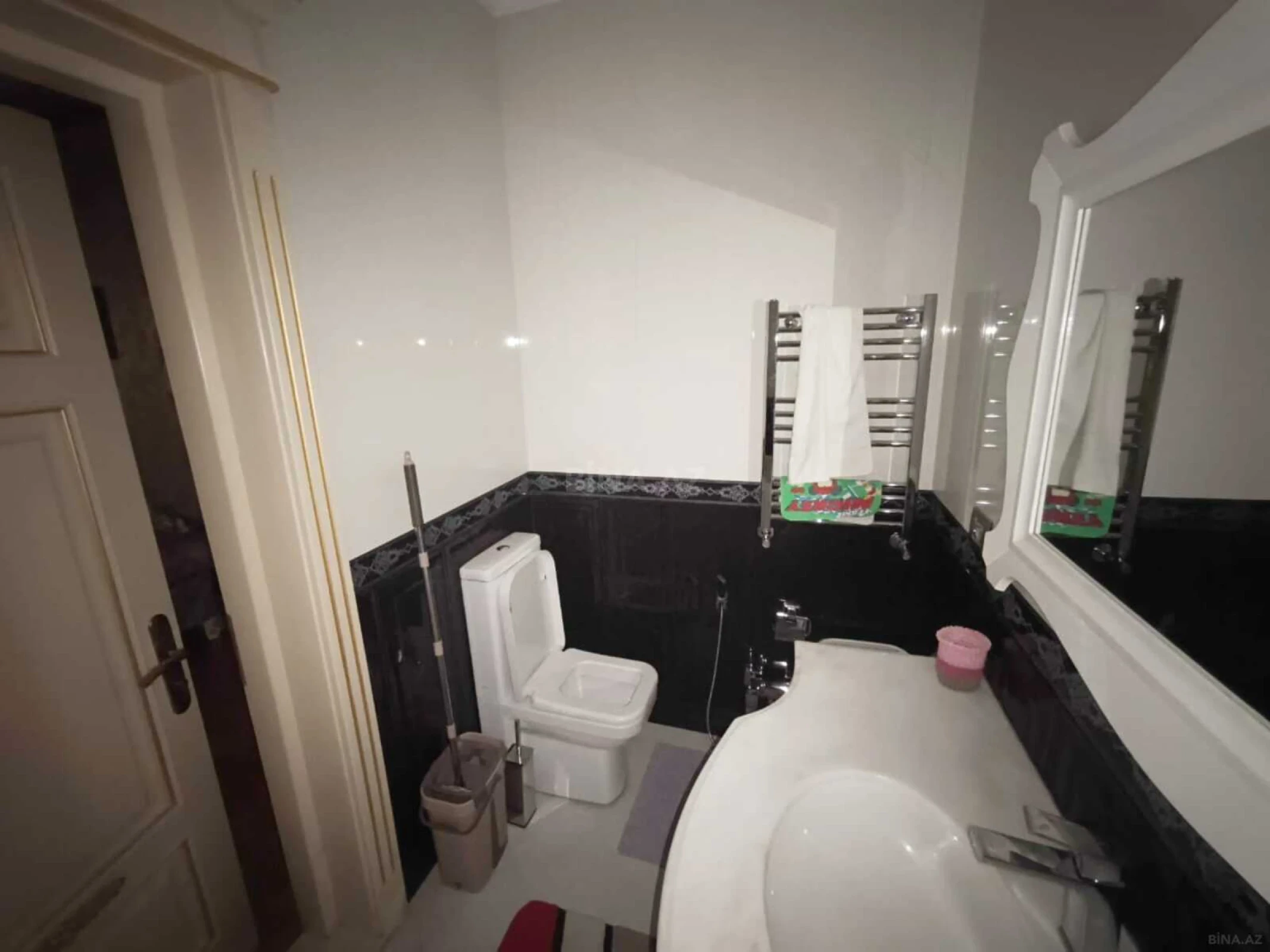 Kirayə verilir 5 otaqlı mənzil 221 m²