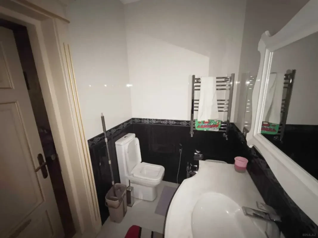 Kirayə verilir 5 otaqlı mənzil 221 m²