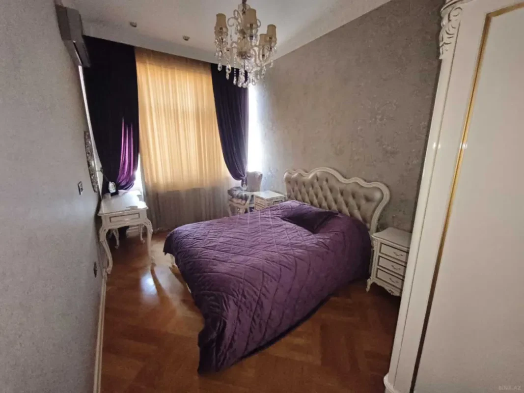 Kirayə verilir 5 otaqlı mənzil 221 m²