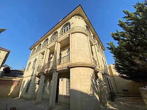 Satılır 7 otaqlı həyət evi 400 m² — Bakı, Badamdar 7 otaq 400.00 m²