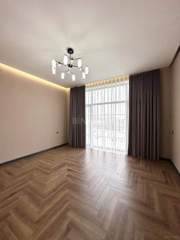 Satılır 6 otaqlı həyət evi 350 m²