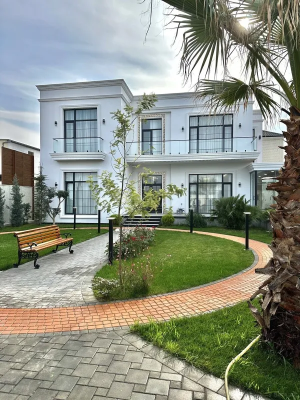 Satılır 6 otaqlı həyət evi 350 m²