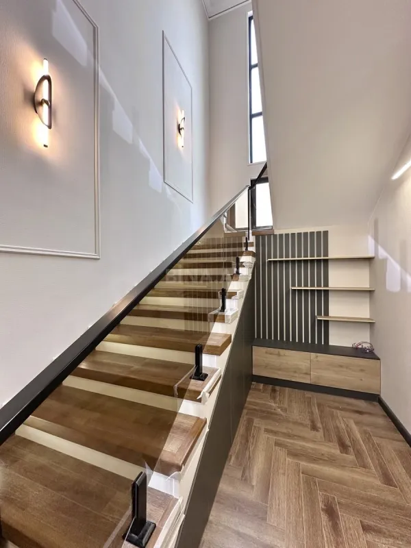 Satılır 6 otaqlı həyət evi 350 m²