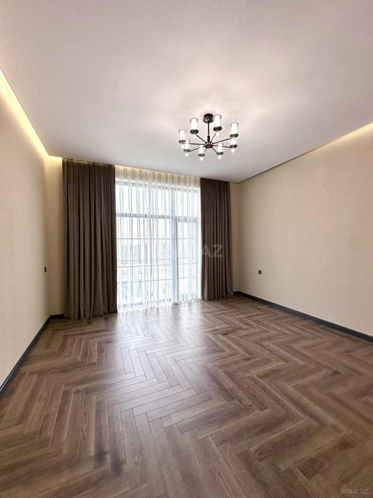 Satılır 6 otaqlı həyət evi 350 m²