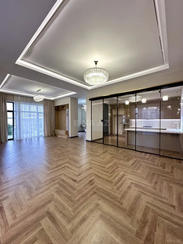 Satılır 6 otaqlı həyət evi 350 m²
