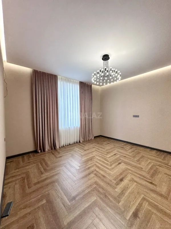 Satılır 6 otaqlı həyət evi 350 m²