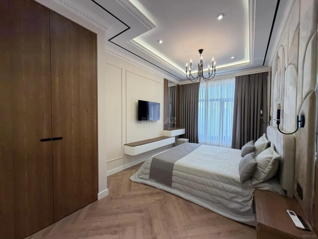 Satılır 4 otaqlı mənzil 167 m²