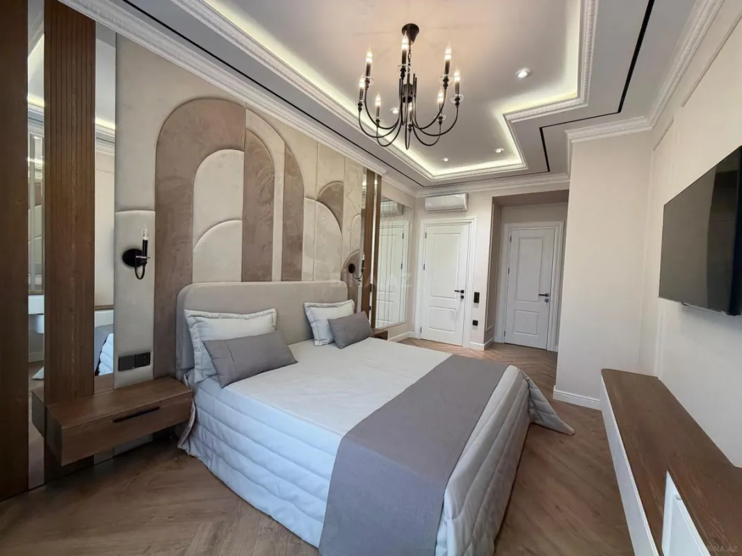 Satılır 4 otaqlı mənzil 167 m²