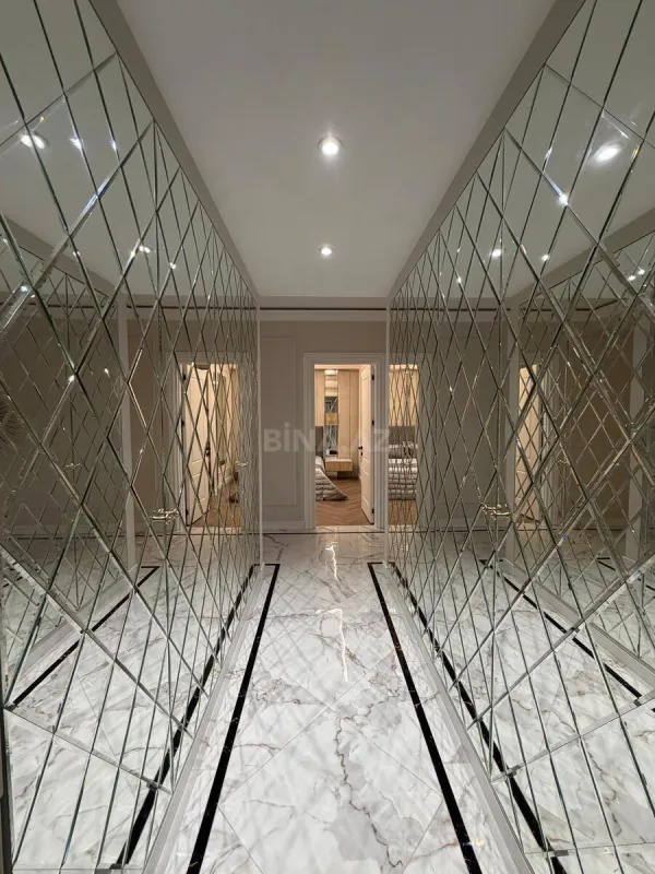 Satılır 4 otaqlı mənzil 167 m²