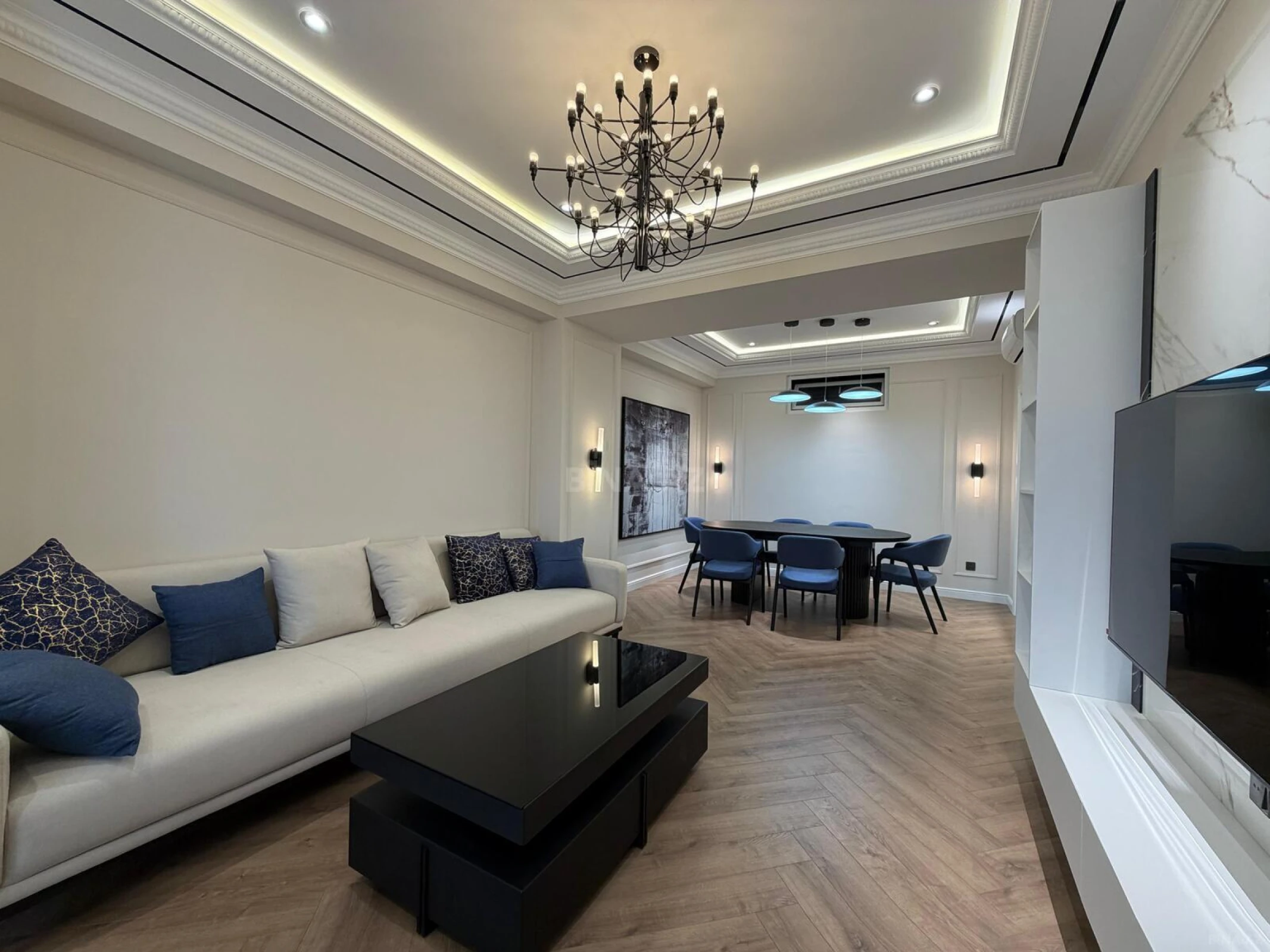 Satılır 4 otaqlı mənzil 167 m²