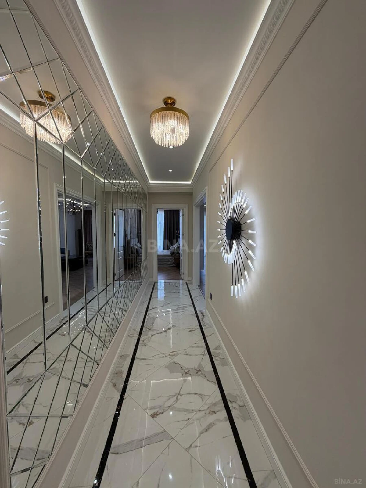 Satılır 4 otaqlı mənzil 167 m²