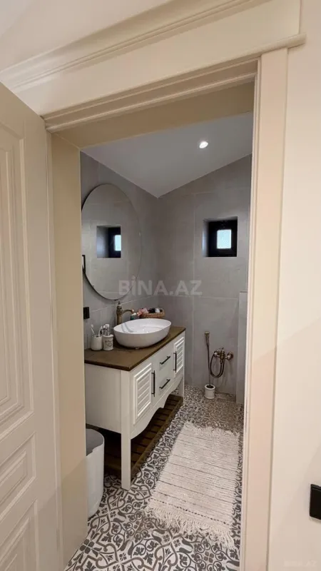 Satılır 4 otaqlı həyət evi 200 m²