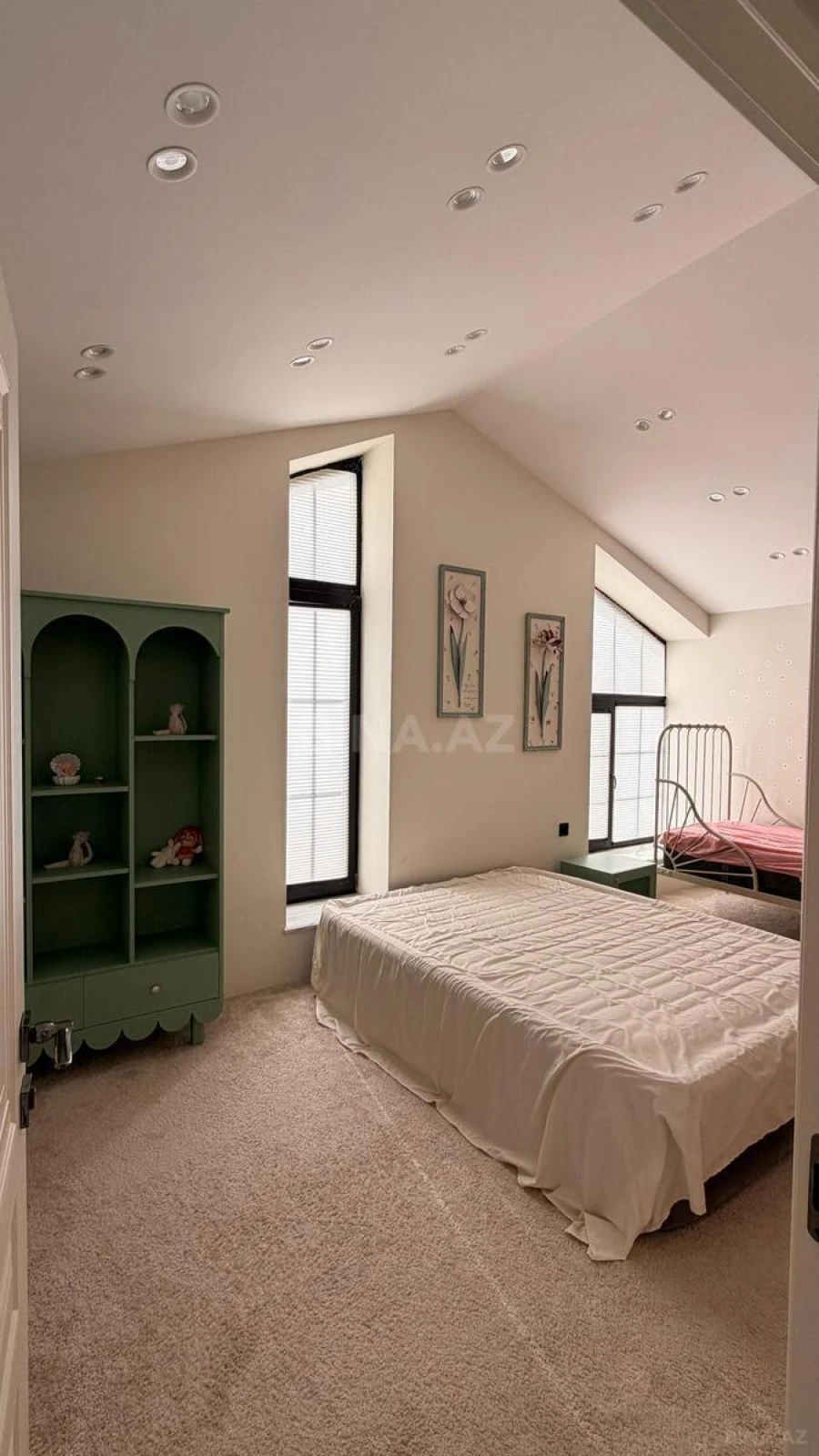 Satılır 4 otaqlı həyət evi 200 m²