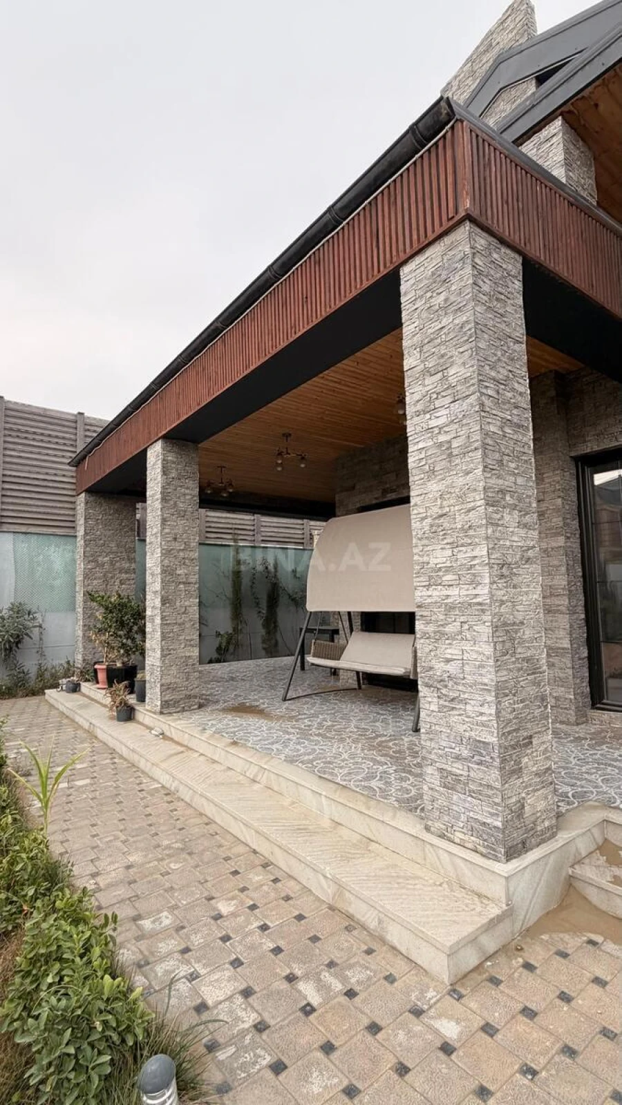 Satılır 4 otaqlı həyət evi 200 m²