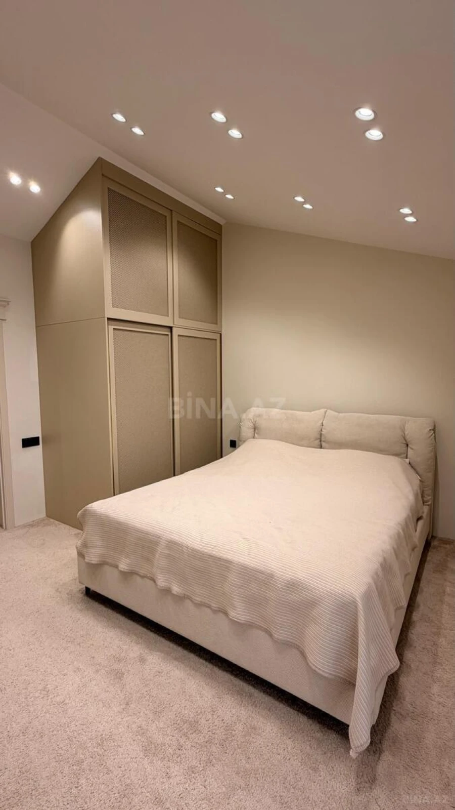 Satılır 4 otaqlı həyət evi 200 m²