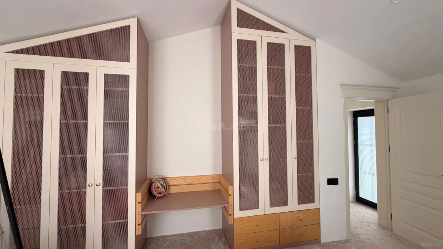 Satılır 4 otaqlı həyət evi 200 m²