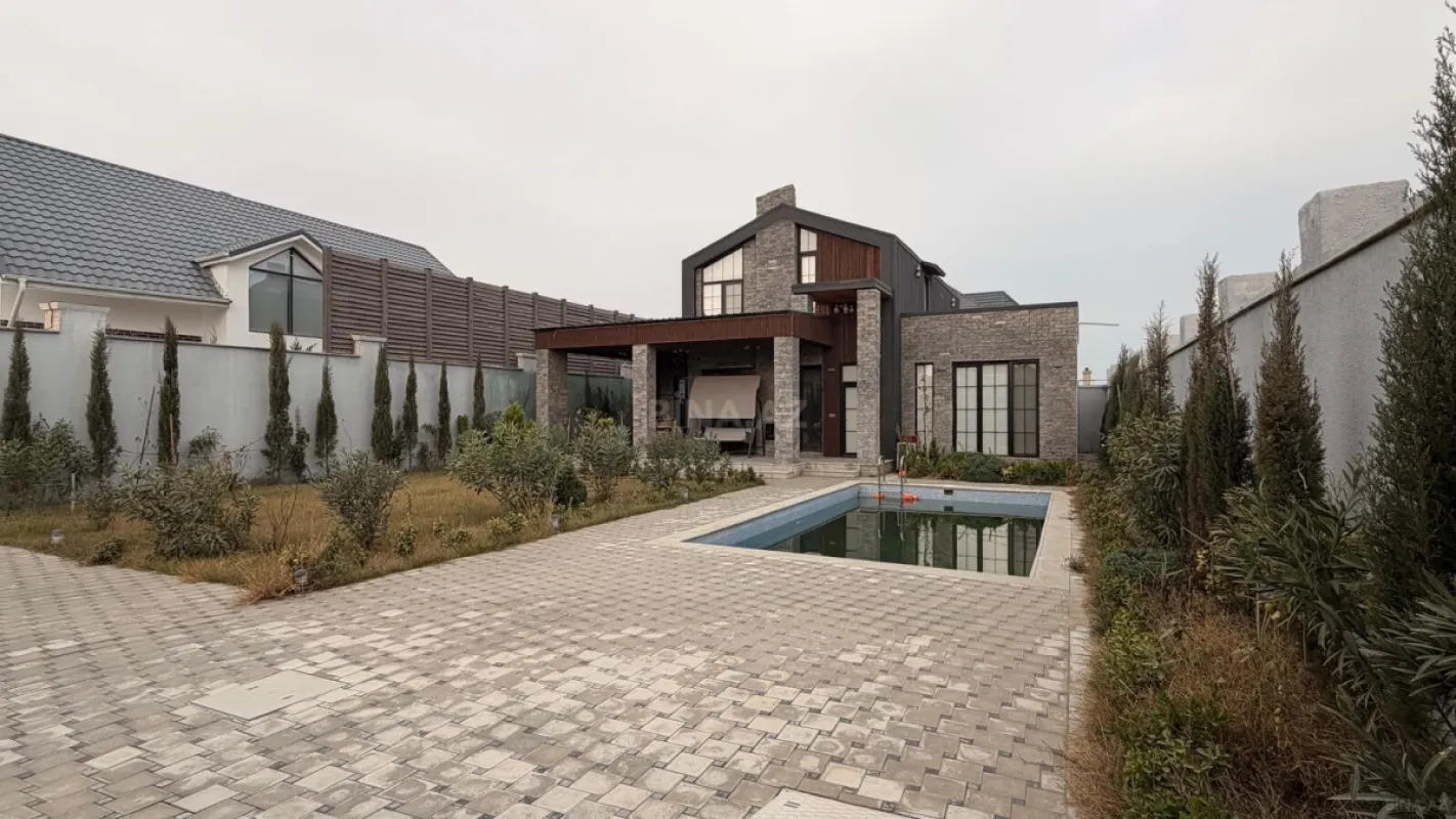 Satılır 4 otaqlı həyət evi 200 m²