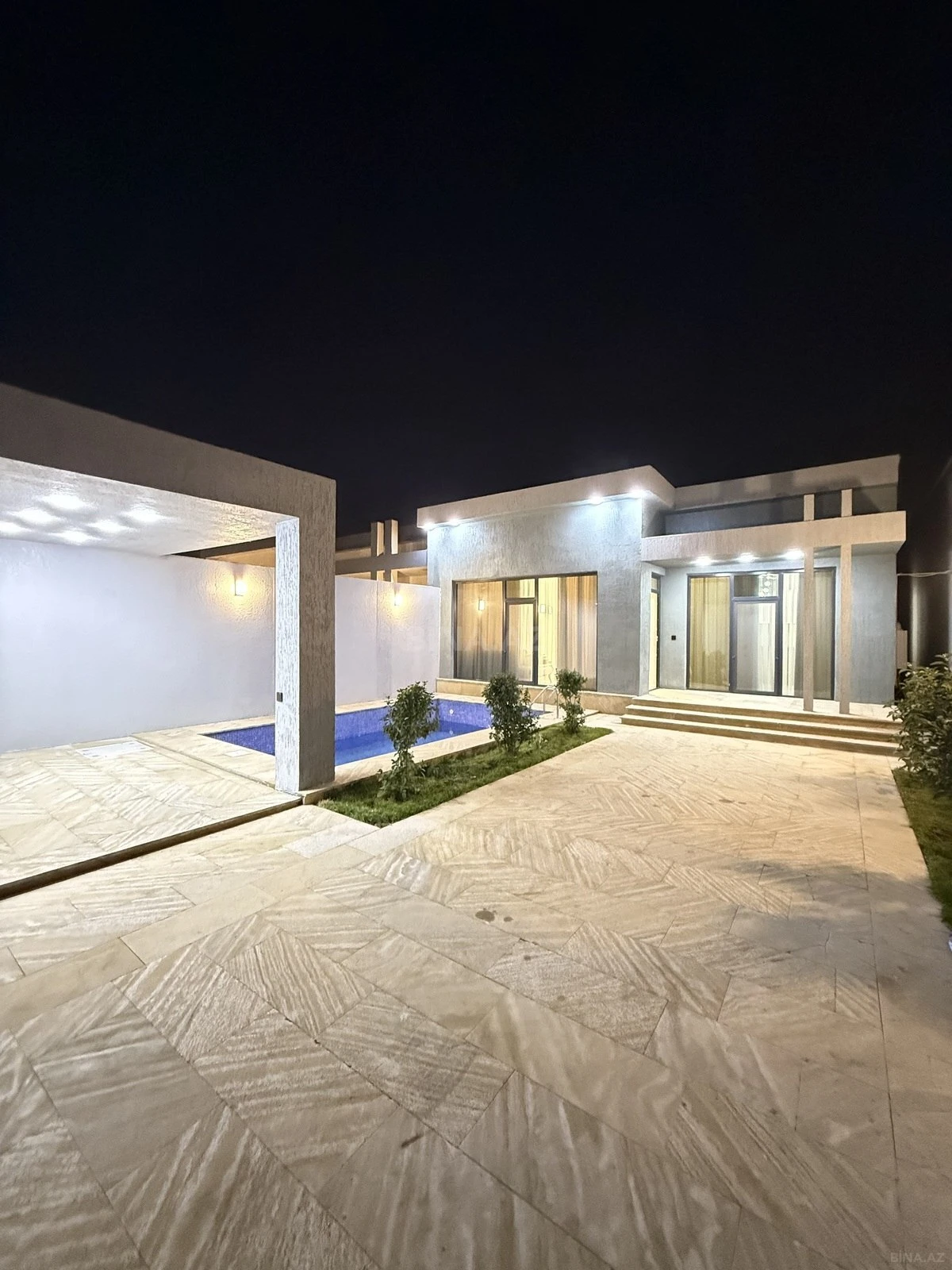 Satılır 4 otaqlı həyət evi 135 m²