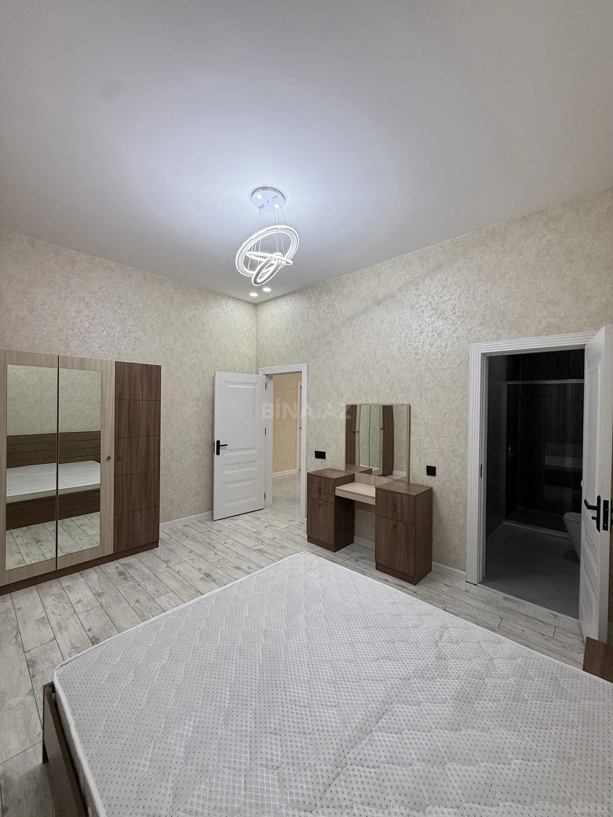 Satılır 4 otaqlı həyət evi 135 m²