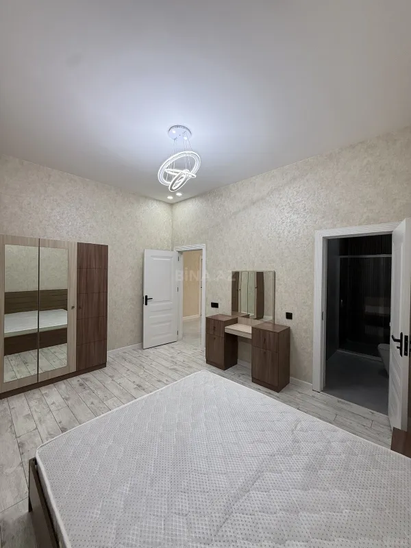 Satılır 4 otaqlı həyət evi 135 m²
